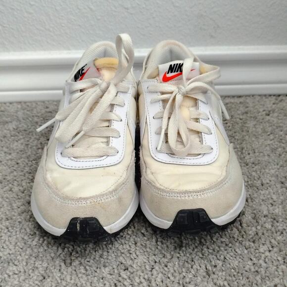 Nike Shoes Womens 5 White Sand Beige Waffle Debut Athletic Sneakers DH9523-100 - Picture 2 of 7